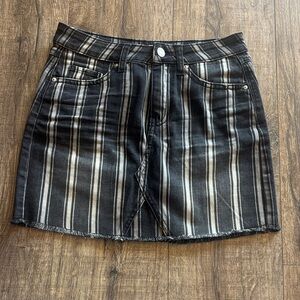 Sky and Sparrow Black Striped Mini Skirt